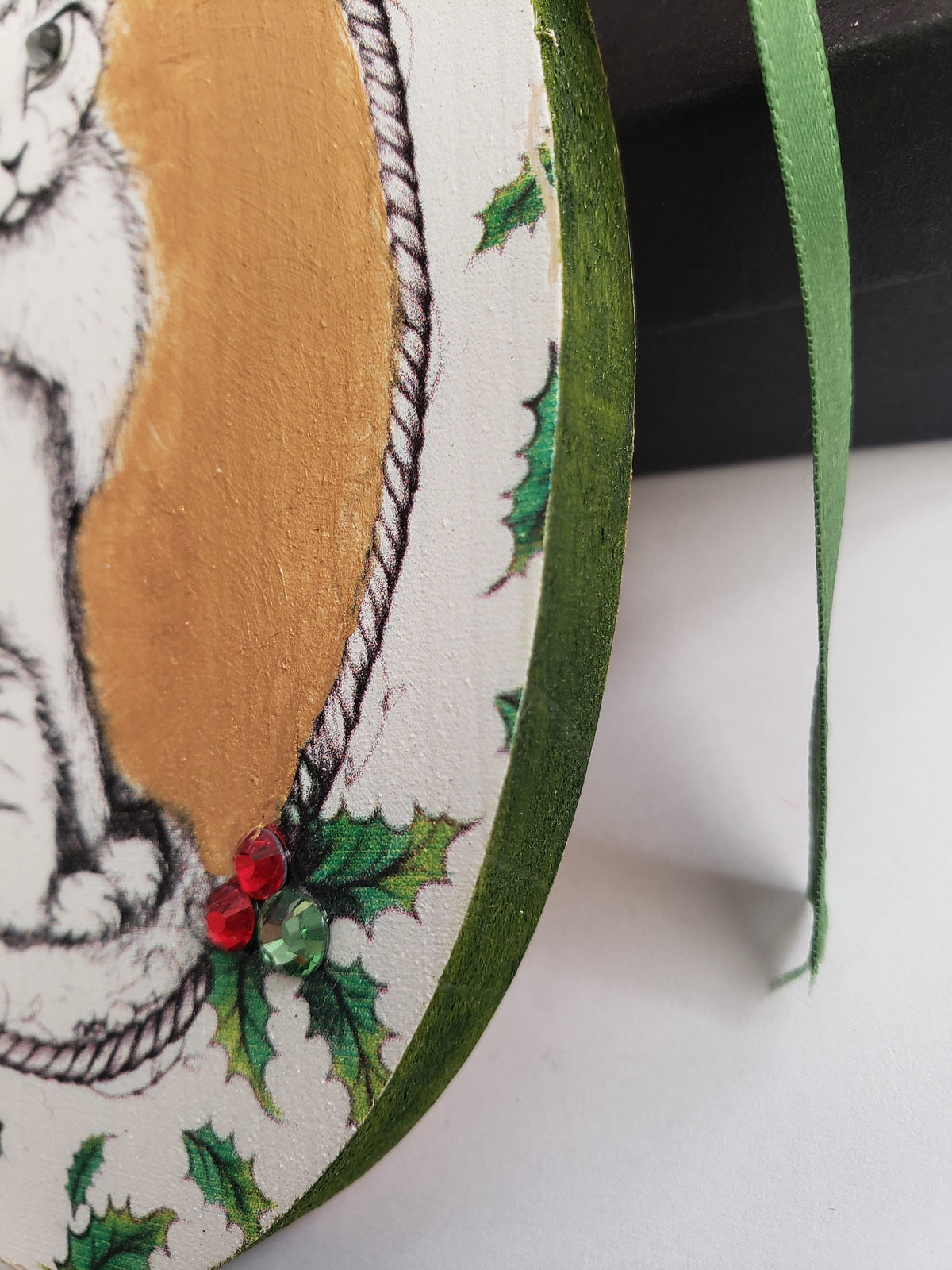 Smoky Eyes- MeowCleeva®  Pet Wood Ornament